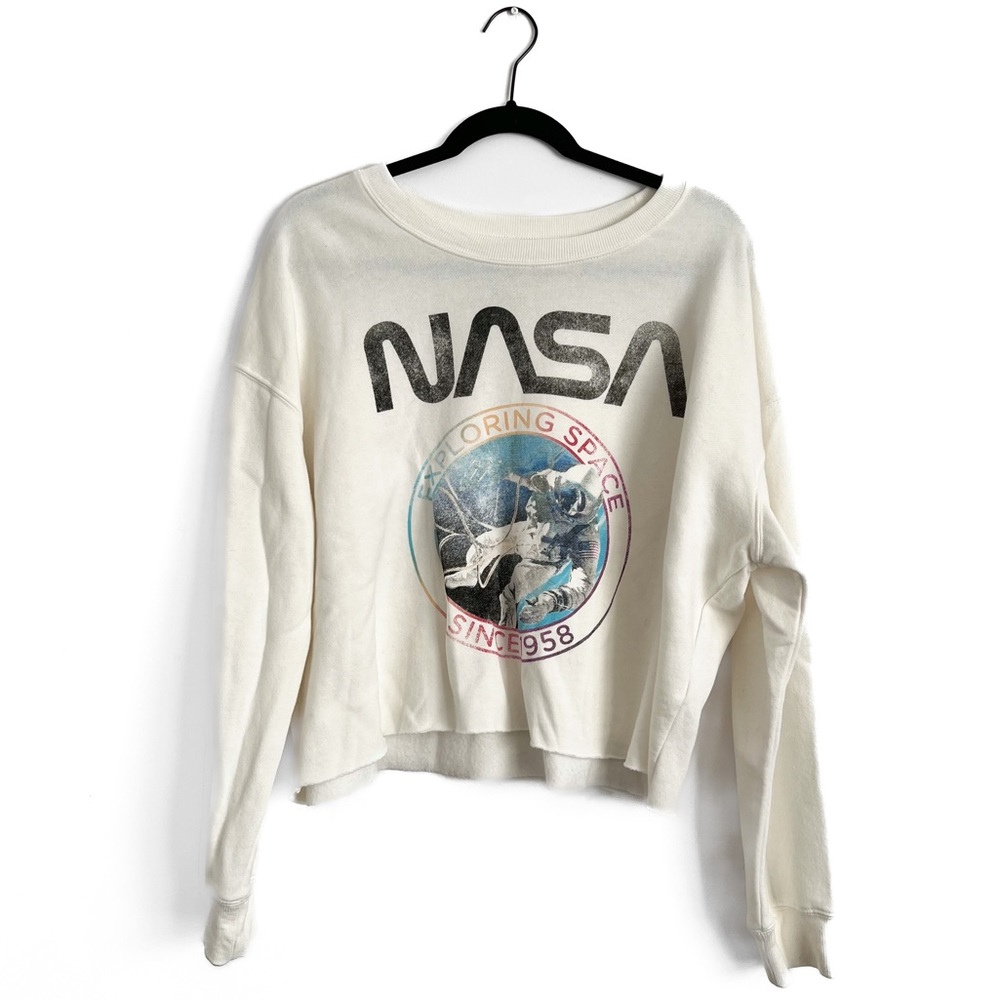 Target - NASA Crewneck Pullover (Light Cream/ White, L)